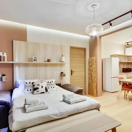 198 Emma - Superb In דירה